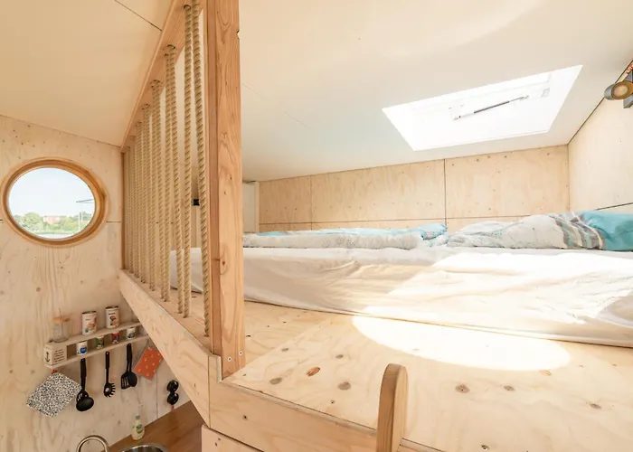 Ferienhaus Hausboot Helena *