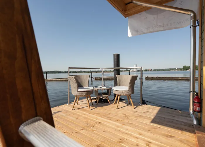 Hausboot Helena Ferienhaus *